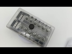 양성 및 음성 버스 바와 함께 표준 블레이드 퓨즈 박스